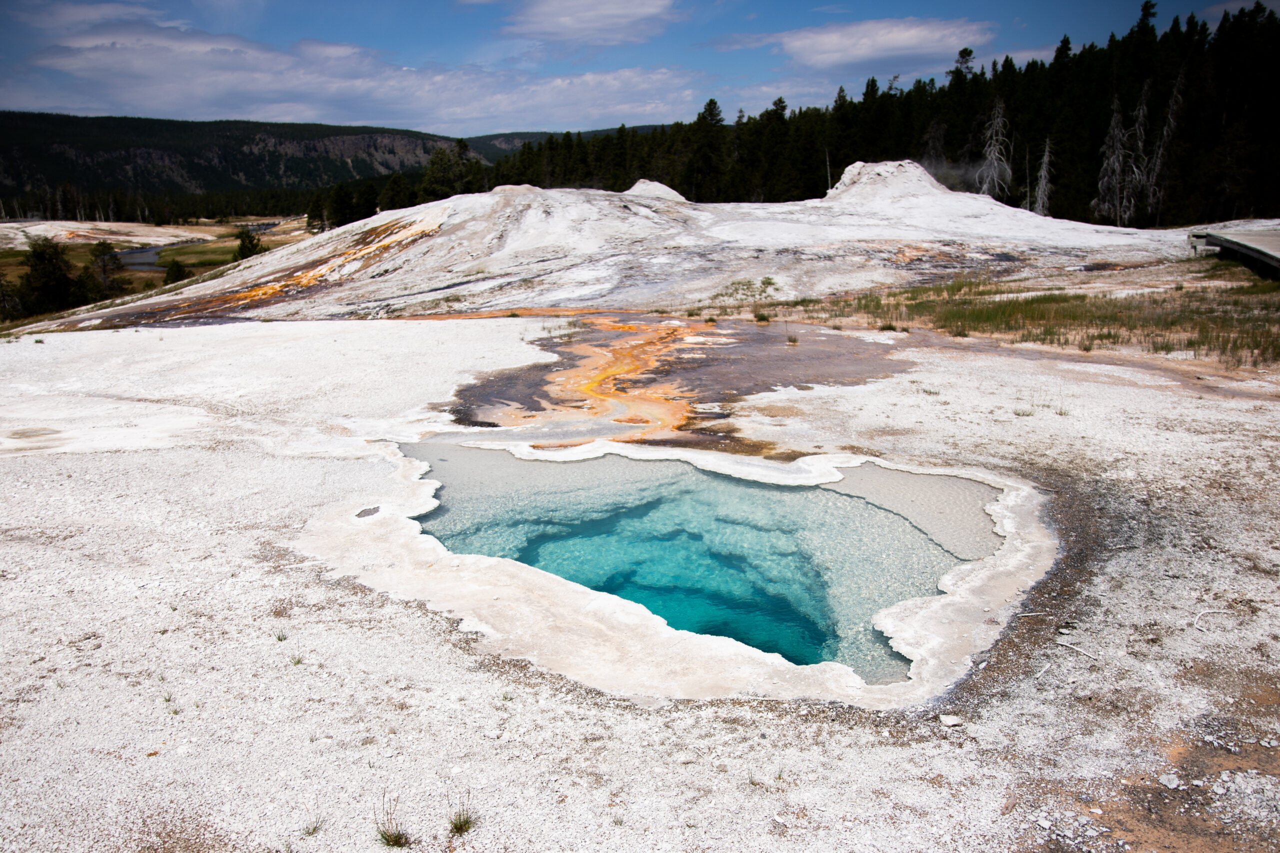 How to Plan a Trip to Yellowstone National Park in Seven Steps